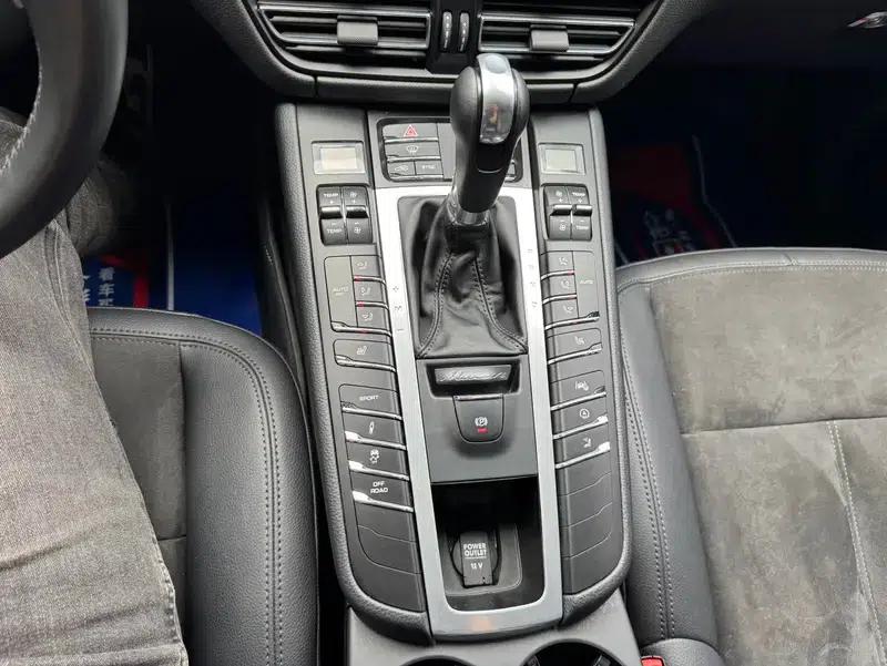 2020 Macan 2.0T — миниатюра 18