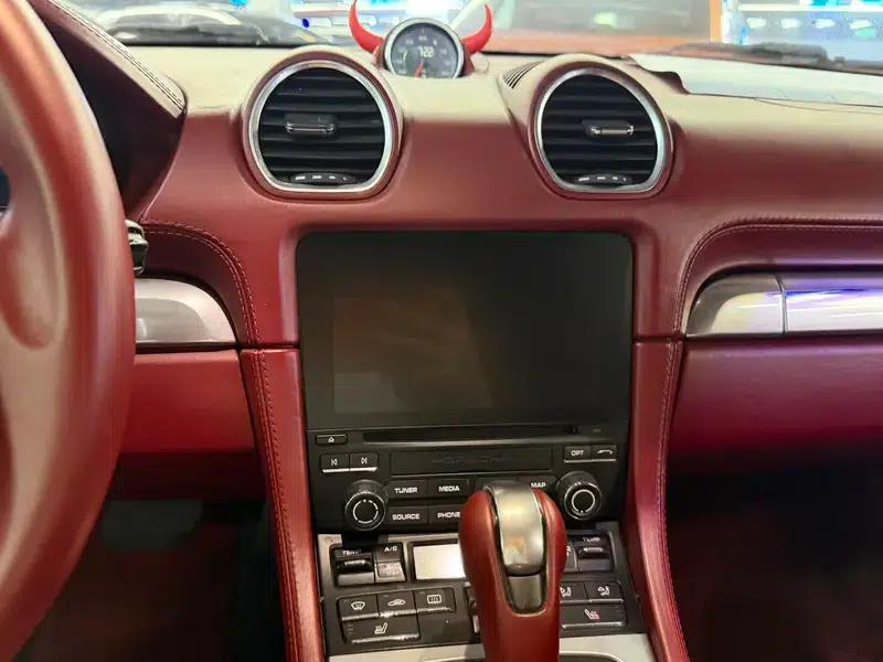 2016 Porsche 718 Boxster 2.0T — миниатюра 8