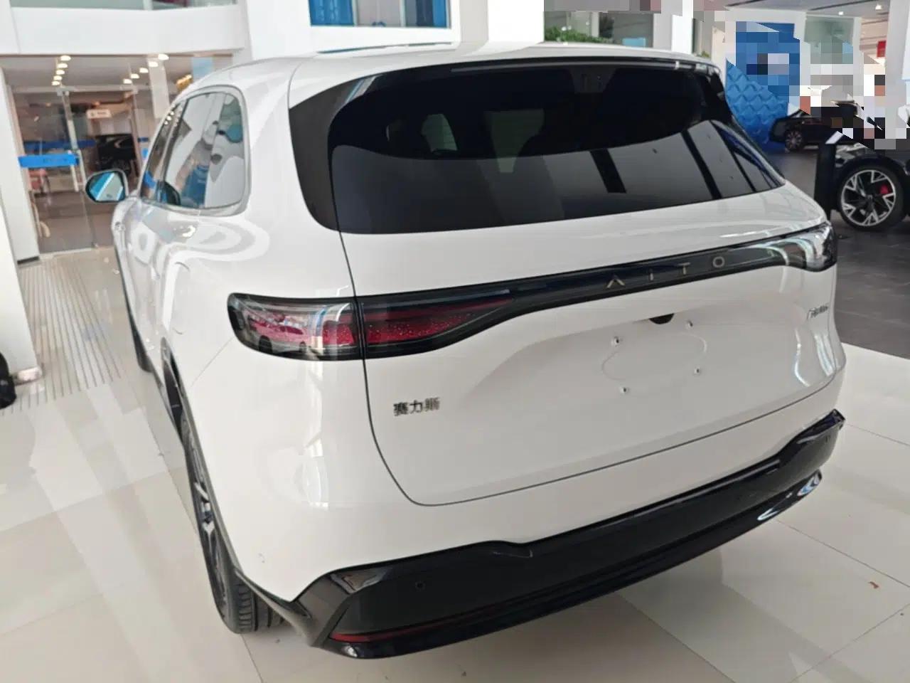 Hima AITO M6 2026 Model Range-Extended Max+ Four-Wheel Drive — миниатюра 4