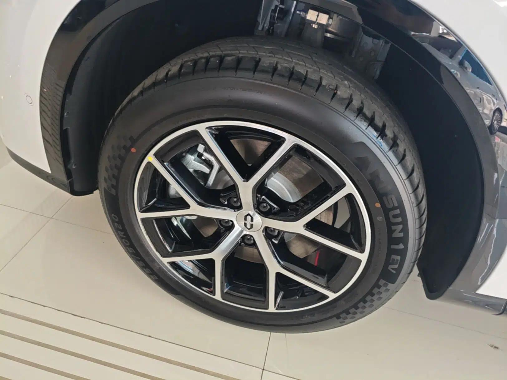 Hima AITO M6 2026 Model Range-Extended Max+ Four-Wheel Drive — миниатюра 10
