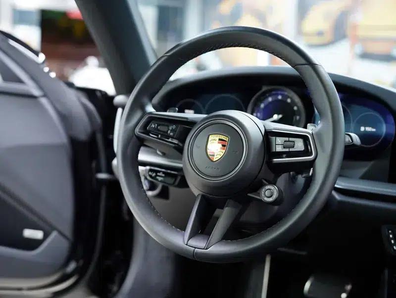 Porsche 911 2020 Carrera 4 3.0T — миниатюра 32