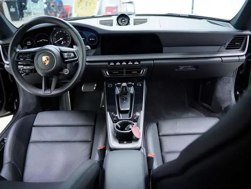 Porsche 911 2020 Carrera 4 3.0T — миниатюра 36