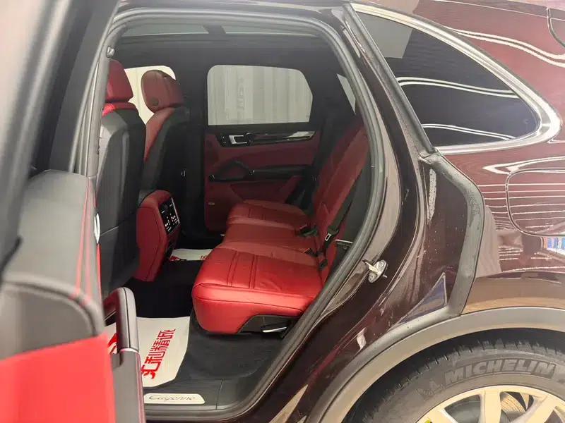 Cayenne E-Hybrid 2020 Cayenne E-Hybrid 2.0T — миниатюра 20