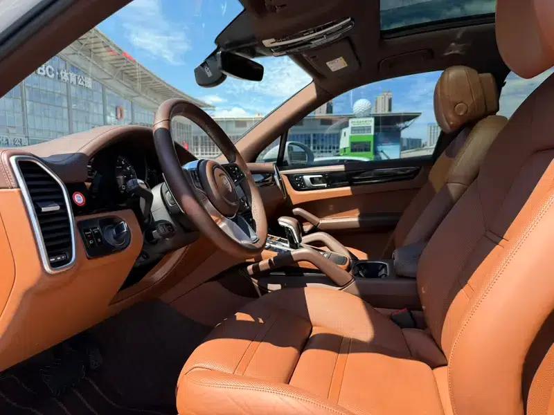 Cayenne E-Hybrid 2019 Cayenne E-Hybrid 2.0T — миниатюра 15