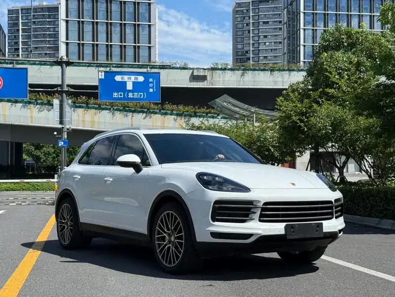 Cayenne E-Hybrid 2019 Cayenne E-Hybrid 2.0T — миниатюра 3