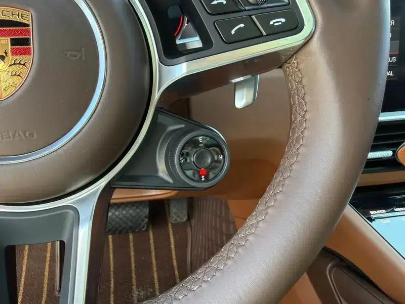 Cayenne E-Hybrid 2019 Cayenne E-Hybrid 2.0T — миниатюра 10
