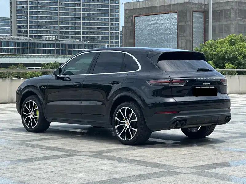 Cayenne E-Hybrid 2021 Cayenne E-Hybrid 2.0T — миниатюра 4