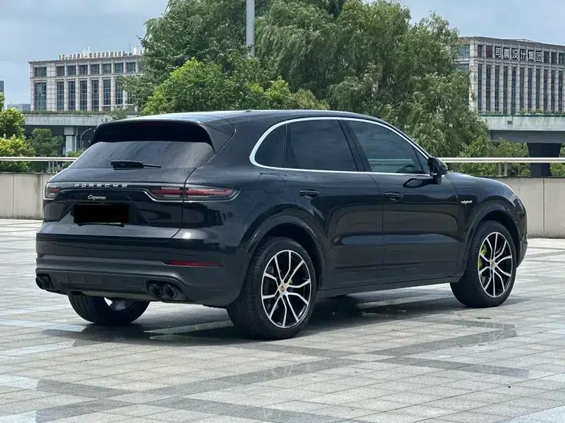 Cayenne E-Hybrid 2021 Cayenne E-Hybrid 2.0T — миниатюра 6