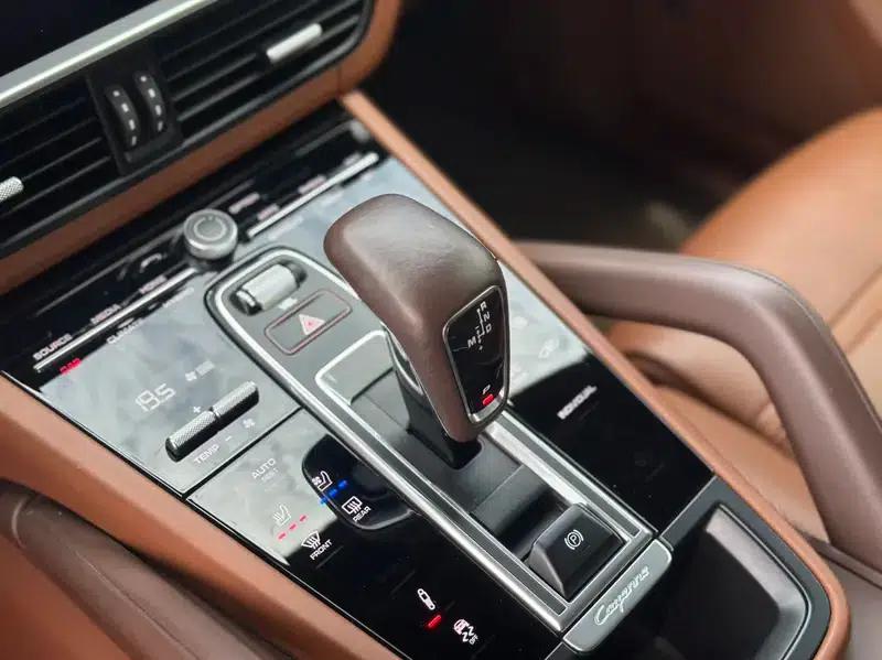 Cayenne E-Hybrid 2021 Cayenne E-Hybrid 2.0T — миниатюра 10