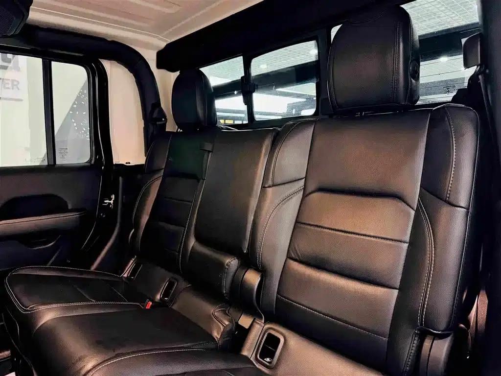 Gladiator 2022 3.6L First Edition — миниатюра 11