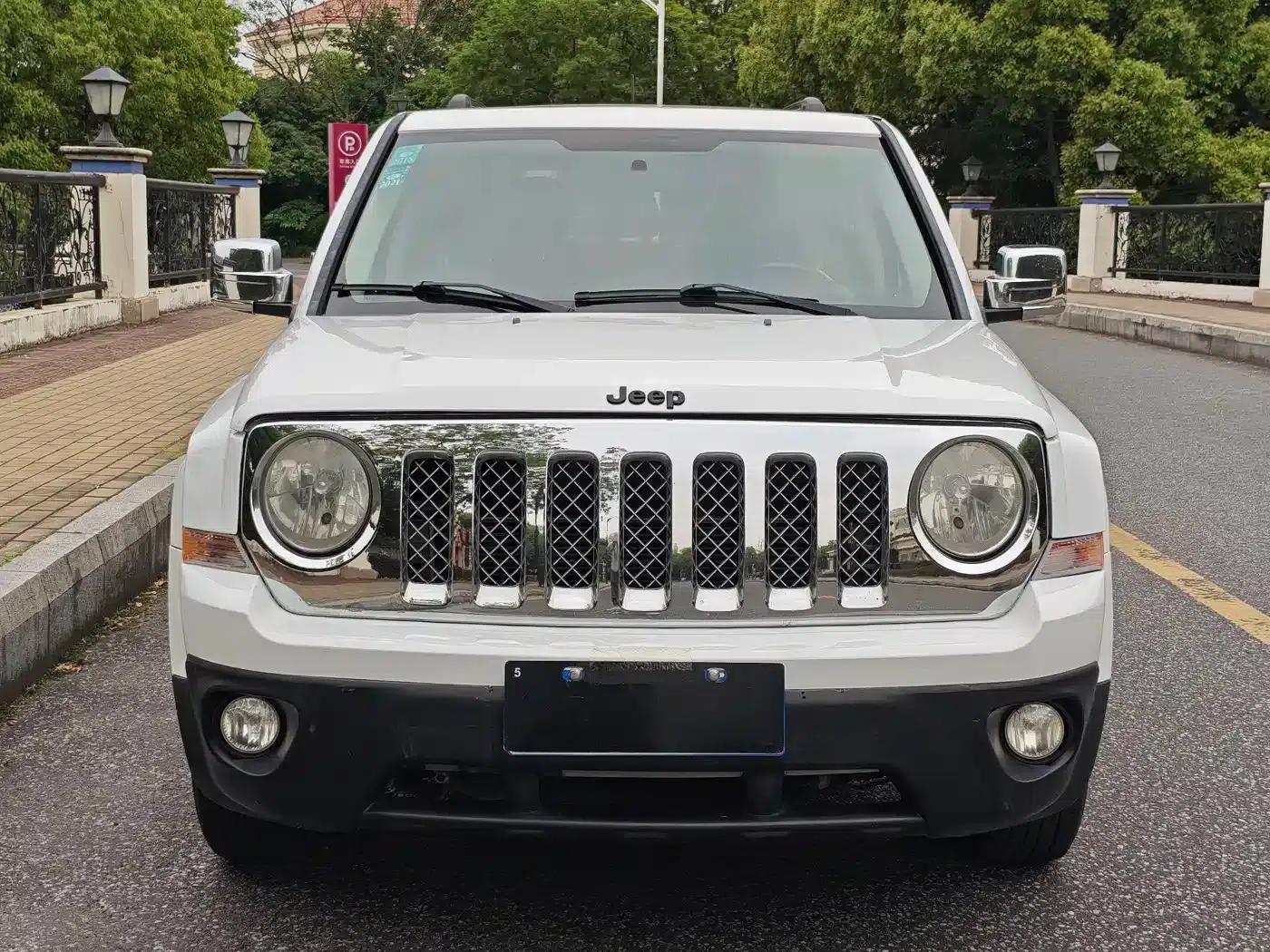 2014 Jeep Compass 2.0L Sport Enhanced Edition — миниатюра 2