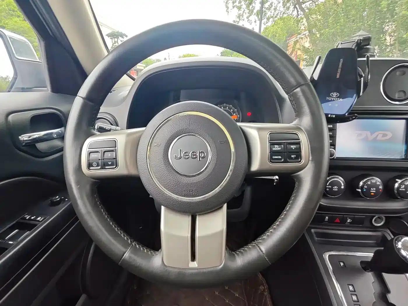 2014 Jeep Compass 2.0L Sport Enhanced Edition — миниатюра 15