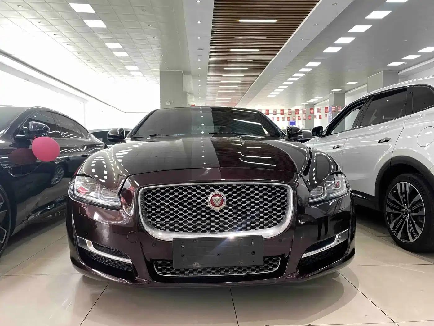 Jaguar XJ 2016 XJL 2.0T 2WD Elegant Business Edition — миниатюра 2