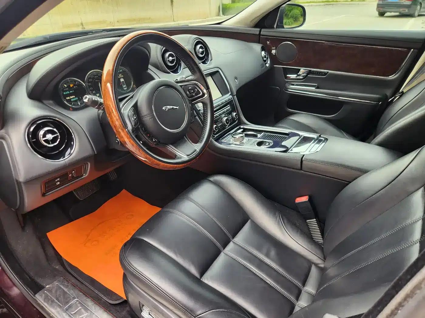 Jaguar XJ 2012 XJL 3.0 Panoramic Business Edition — миниатюра 11