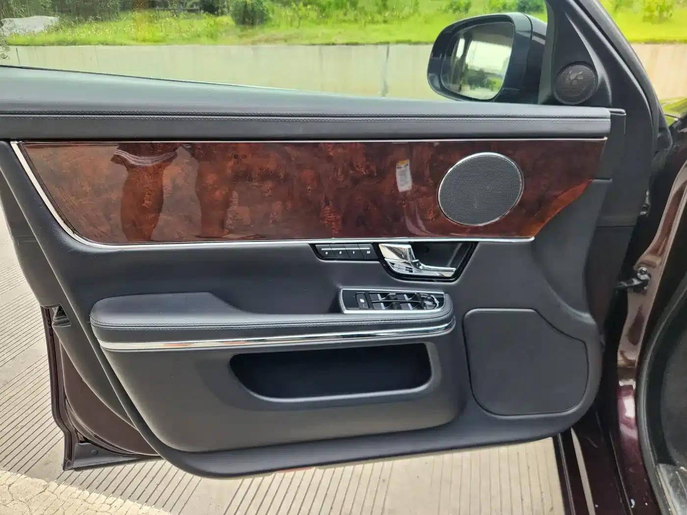 Jaguar XJ 2012 XJL 3.0 Panoramic Business Edition — миниатюра 13