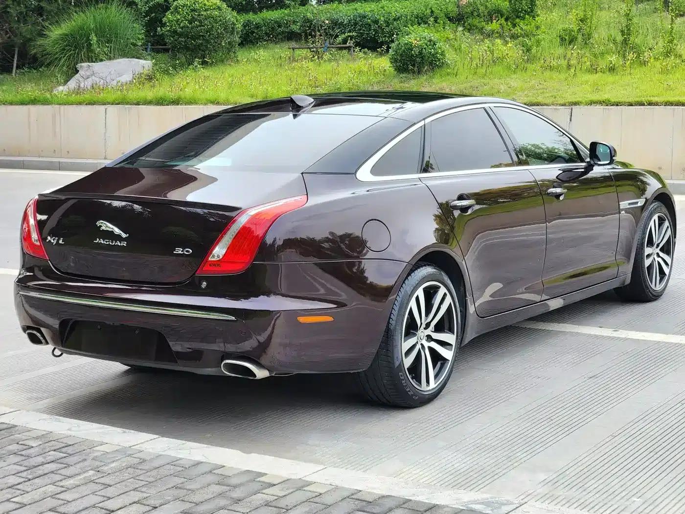 Jaguar XJ 2012 XJL 3.0 Panoramic Business Edition — миниатюра 4