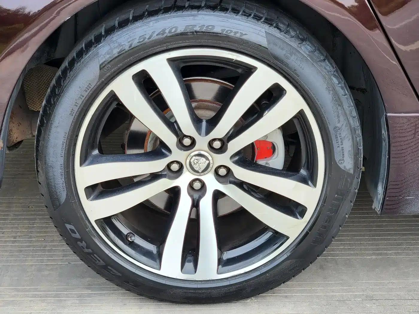 Jaguar XJ 2012 XJL 3.0 Panoramic Business Edition — миниатюра 7