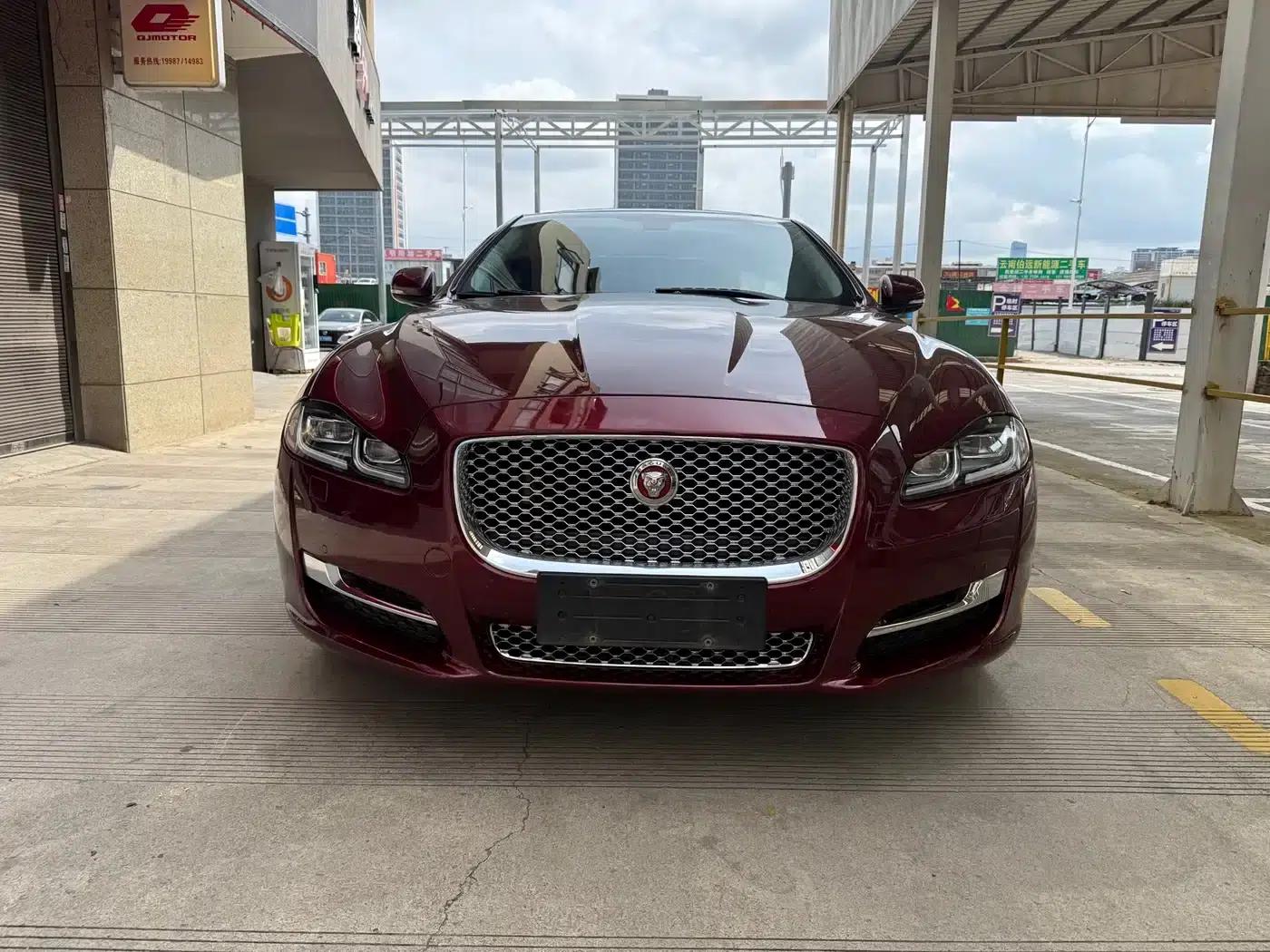 Jaguar XJ 2016 XJL 2.0T 2WD Elegant Business Edition — миниатюра 2