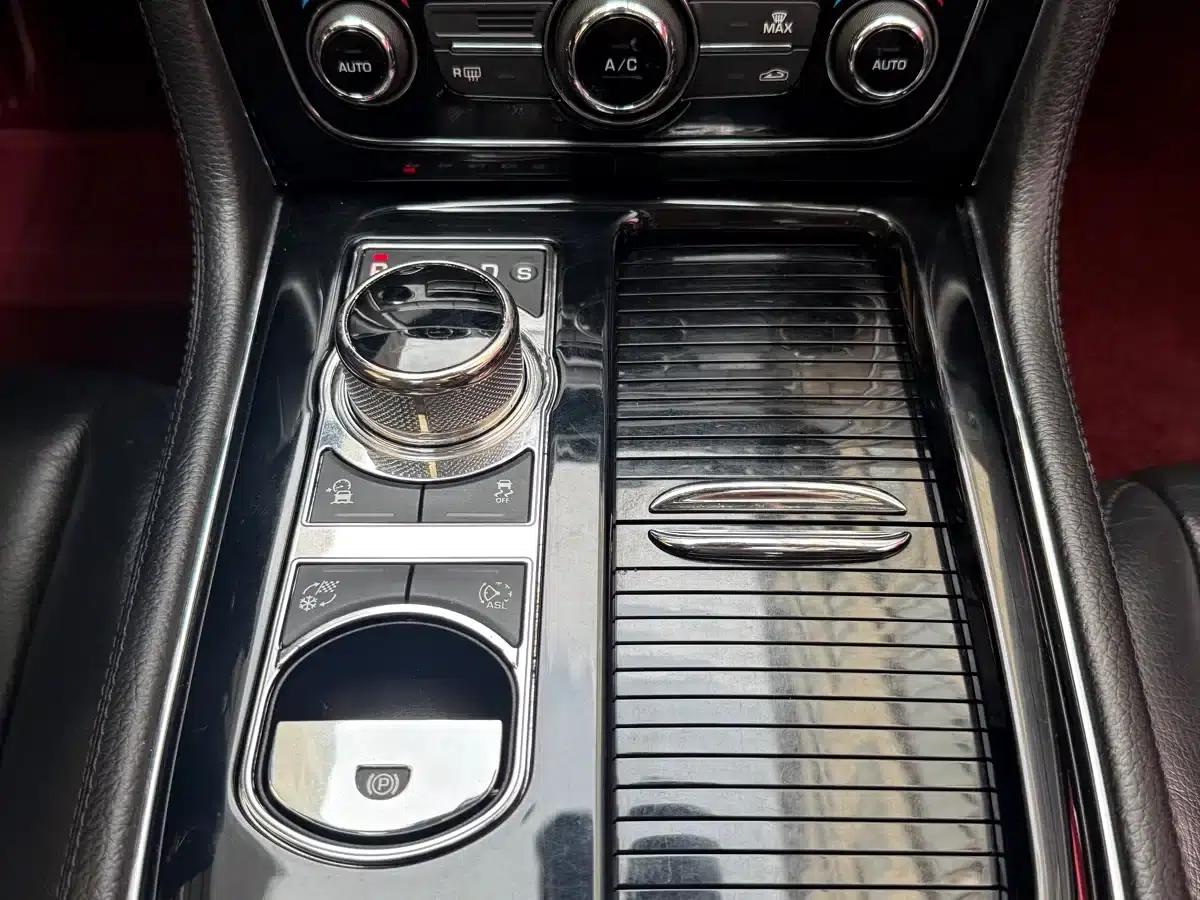 Jaguar XJ 2016 XJL 2.0T 2WD Elegant Business Edition — миниатюра 14