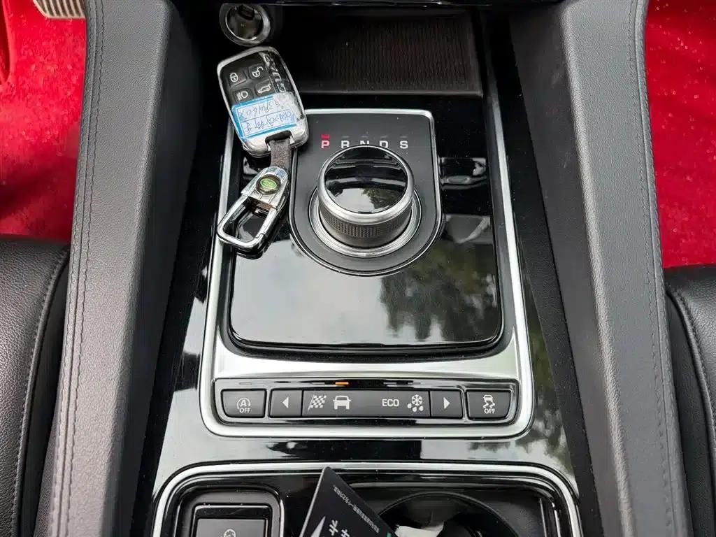 Jaguar F-PACE 2019 2.0T 2WD Urban Luxury Edition — миниатюра 9