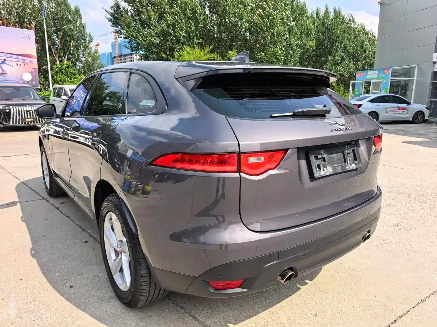 Jaguar F-PACE 2016 2.0T 2WD Urban Luxury Edition — миниатюра 8