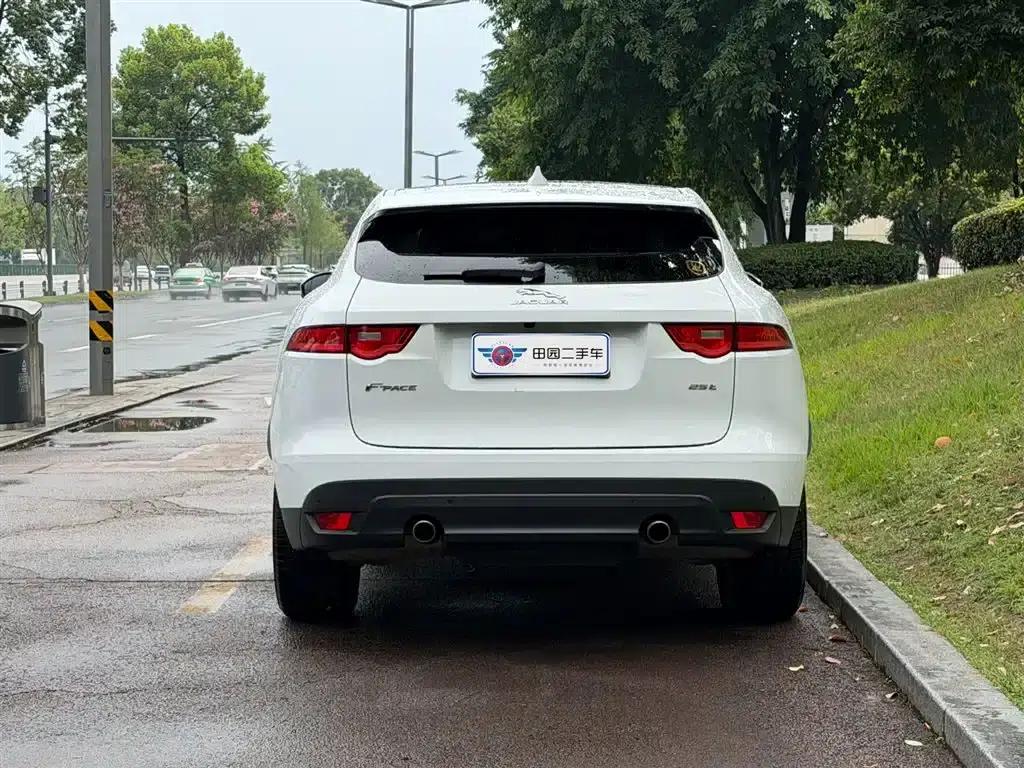 Jaguar F-PACE 2018 2.0T 2WD Urban Luxury Edition — миниатюра 5