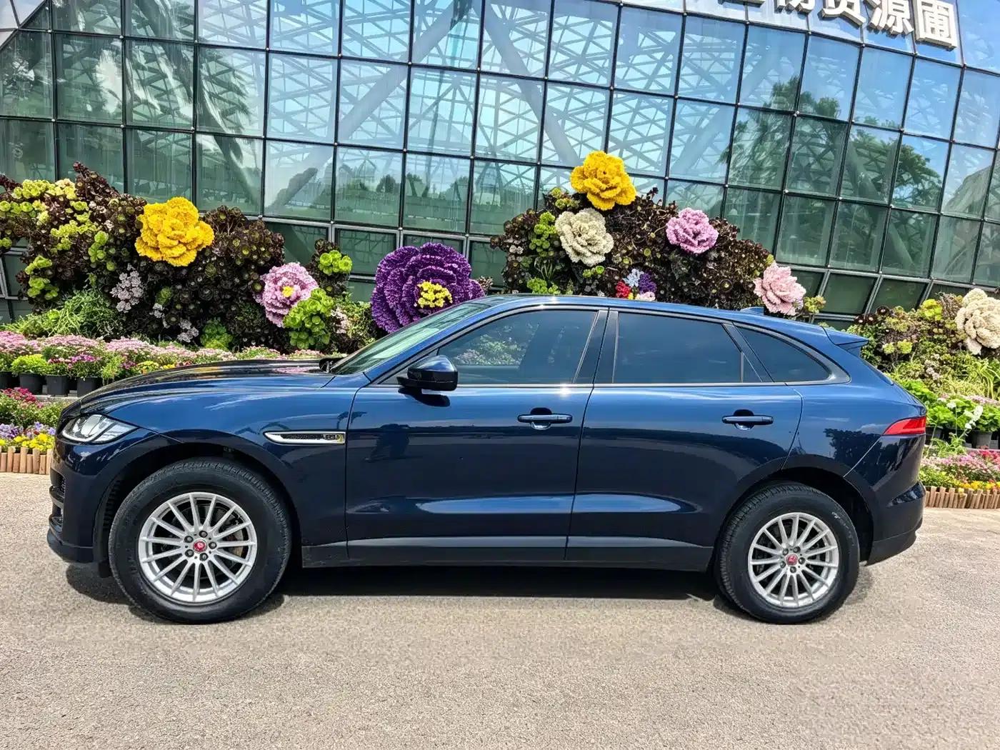 2018 Jaguar F-PACE 2.0T AWD R-Sport — миниатюра 3