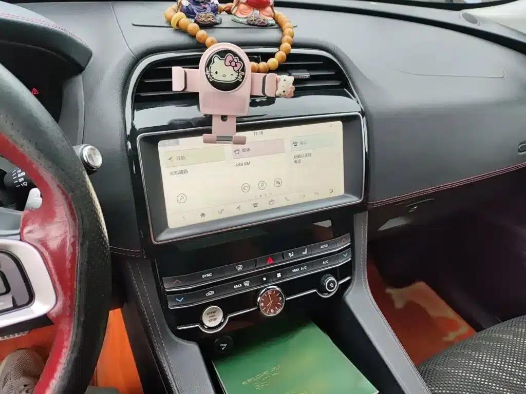 Jaguar F-PACE 2020 2.0T Flagship Edition — миниатюра 6