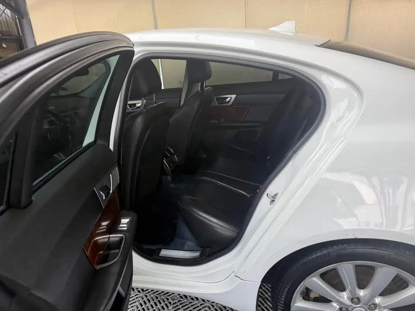 Jaguar XF 2015 XF 2.0T Elegance Edition — миниатюра 6