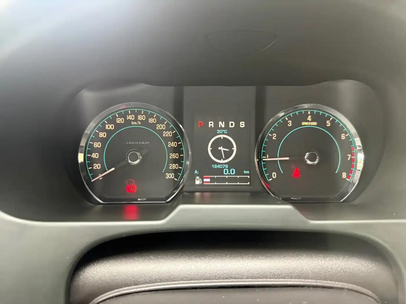 Jaguar XF 2015 XF 2.0T Elegance Edition — миниатюра 10
