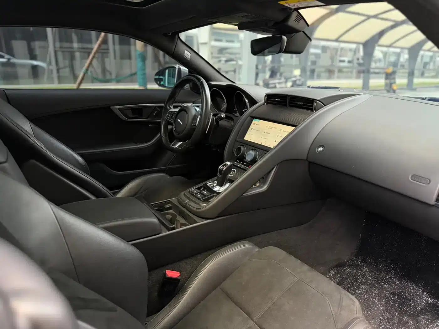 Jaguar F-TYPE 2019 2.0T Hardtop — миниатюра 14
