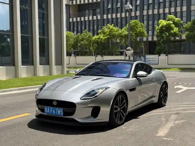 Jaguar F-TYPE 2019 2.0T Hardtop