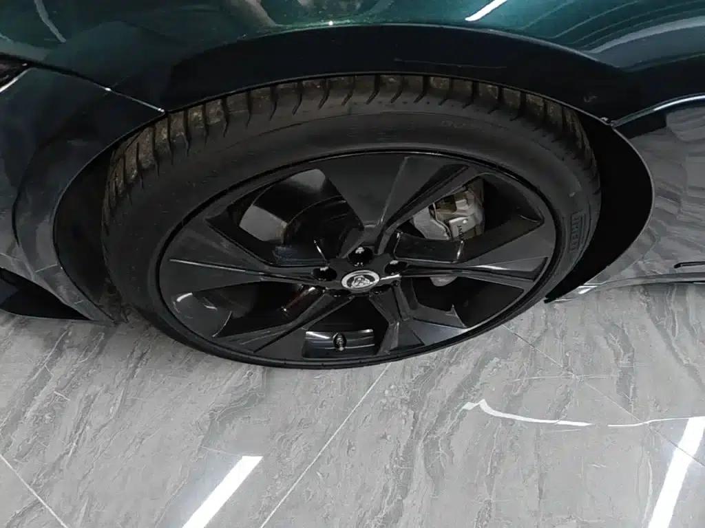 Jaguar F-TYPE 2024 P300 75th Anniversary Edition Convertible — миниатюра 23