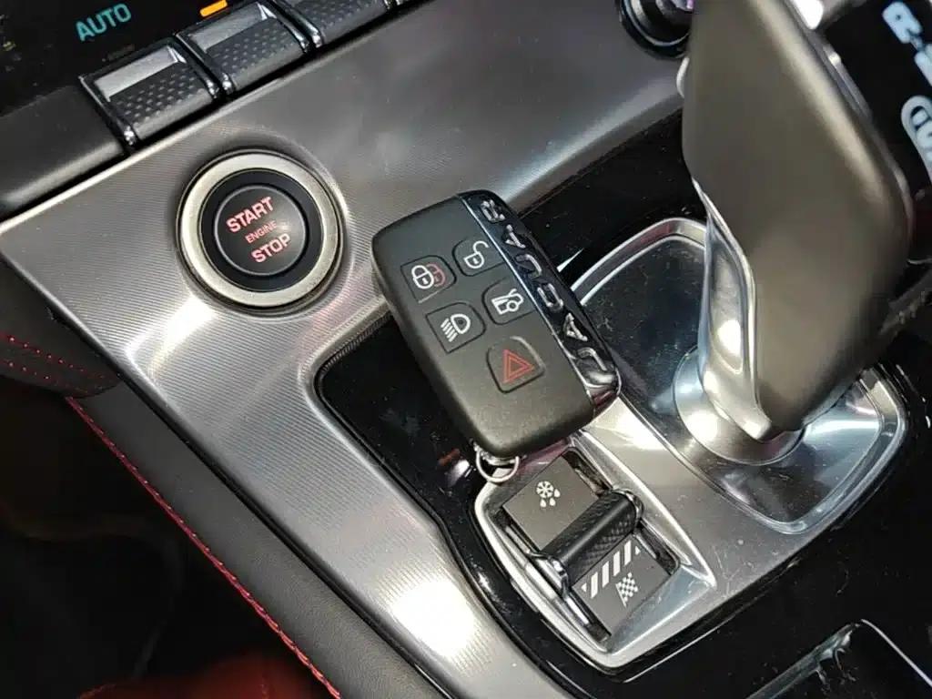 Jaguar F-TYPE 2024 P300 75th Anniversary Edition Convertible — миниатюра 9