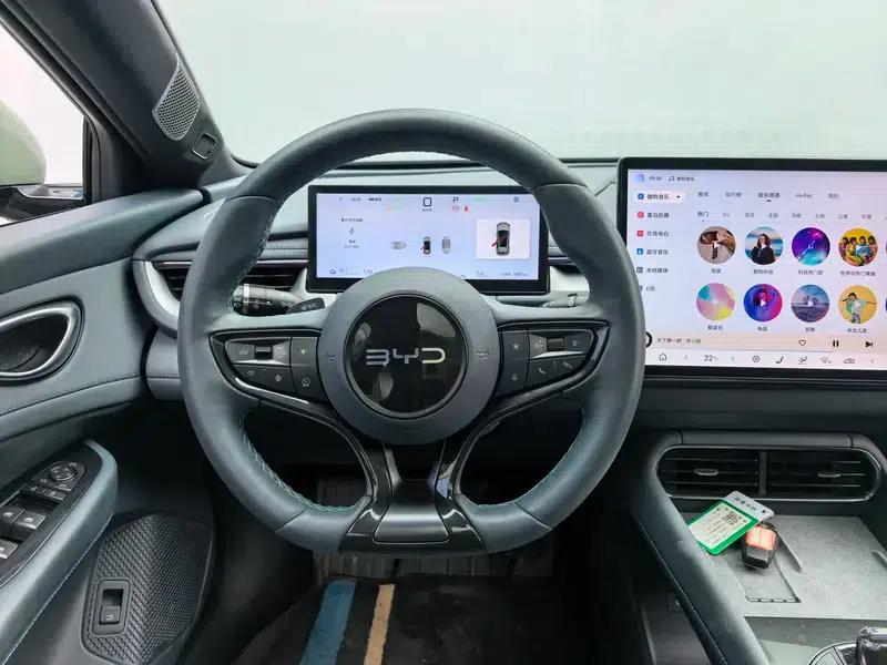 Seal 06GT 2025 Smart Driving Edition 605 2WD Hot Wave Edition — миниатюра 14
