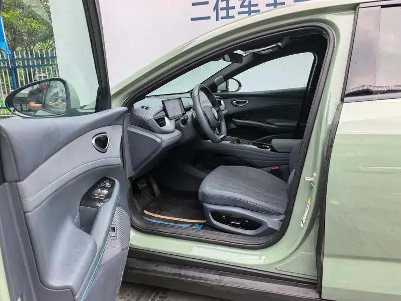 Seal 06GT 2025 Smart Driving Edition 605 2WD Hot Wave Edition — миниатюра 18