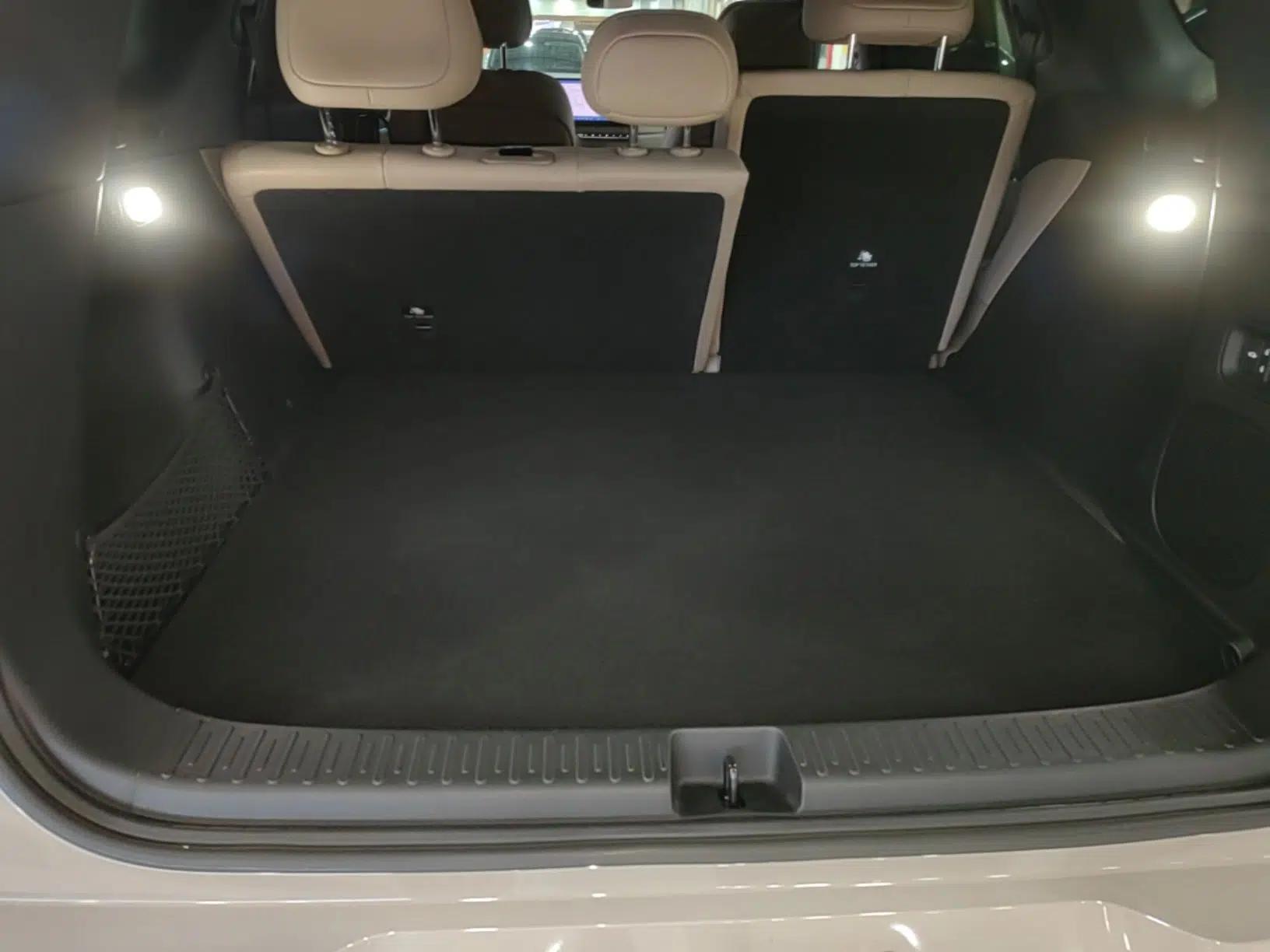 IM Zhiji LS8 2026 Model 66 Ultra Tech Flagship Five-Seat — миниатюра 22