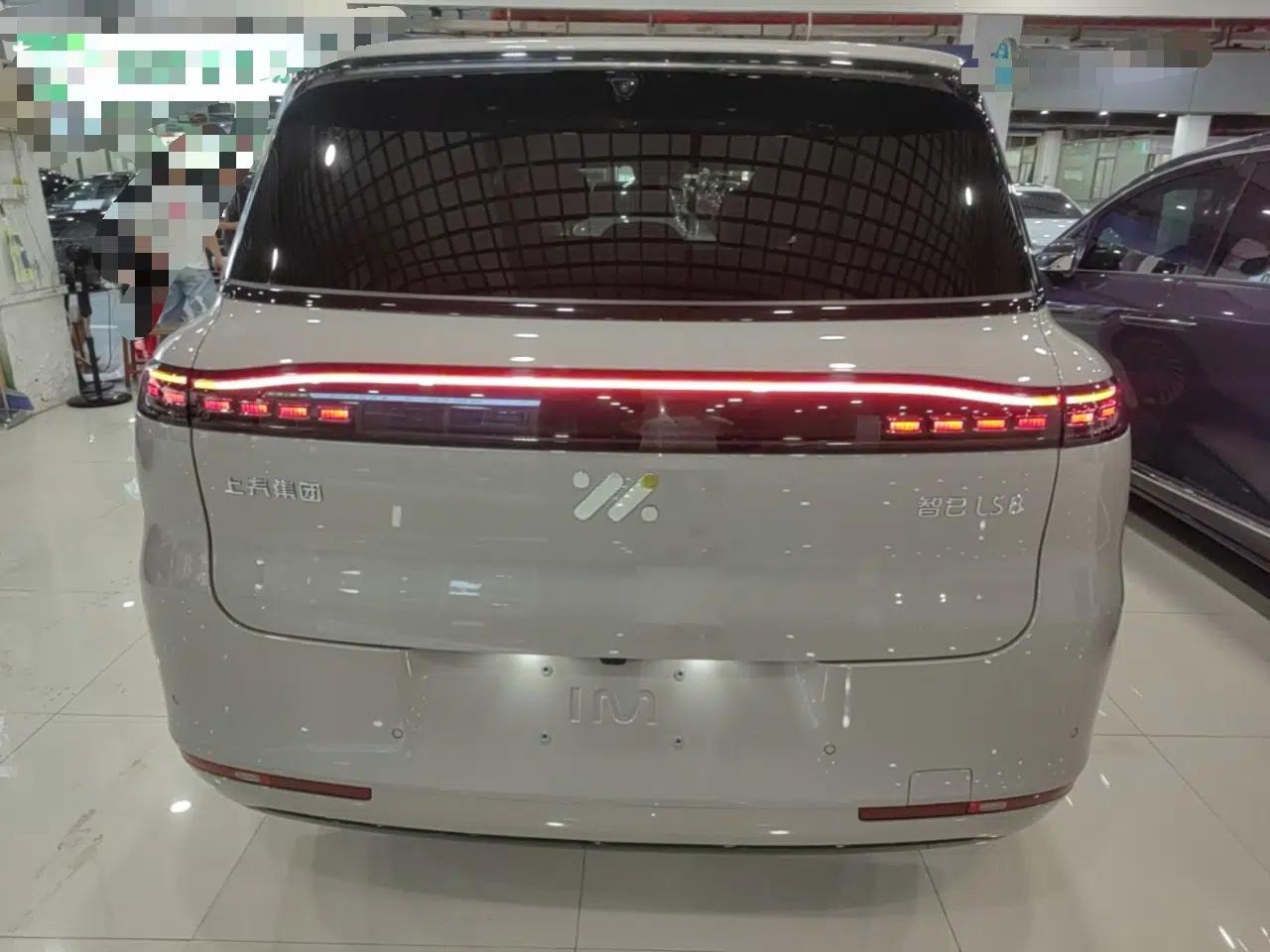 IM Zhiji LS8 2026 Model 66 Ultra Tech Flagship Five-Seat — миниатюра 5
