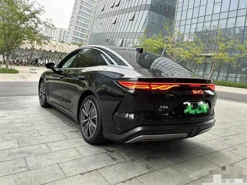 Han L EV 2025 701KM Rear-wheel Drive with LiDAR Premium Edition — миниатюра 4