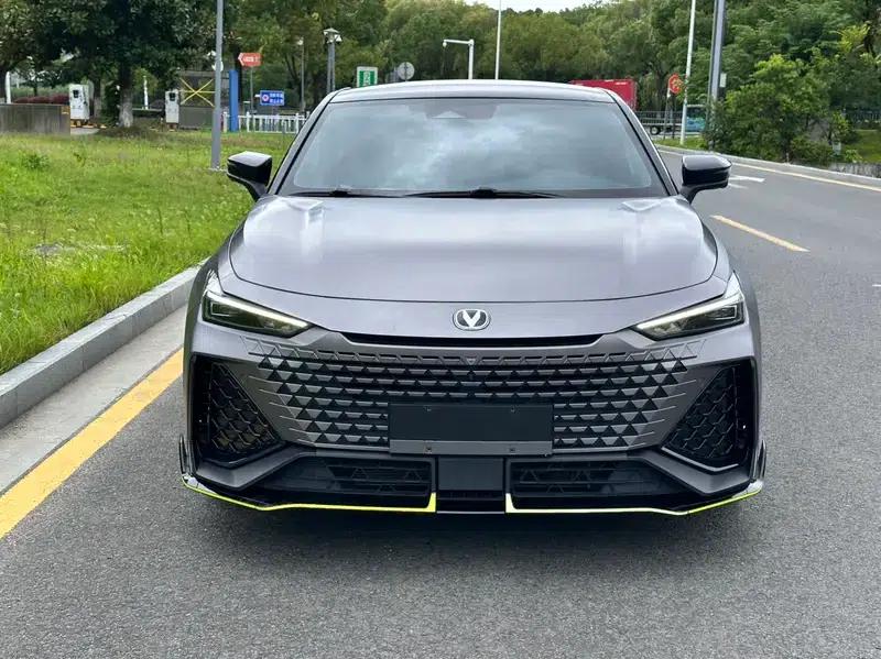 Changan UNI-V 2022 2.0T Speed Edition — миниатюра 2