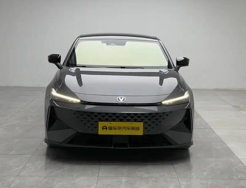 Changan UNI-V 2024 1.5T Premium Edition — миниатюра 2