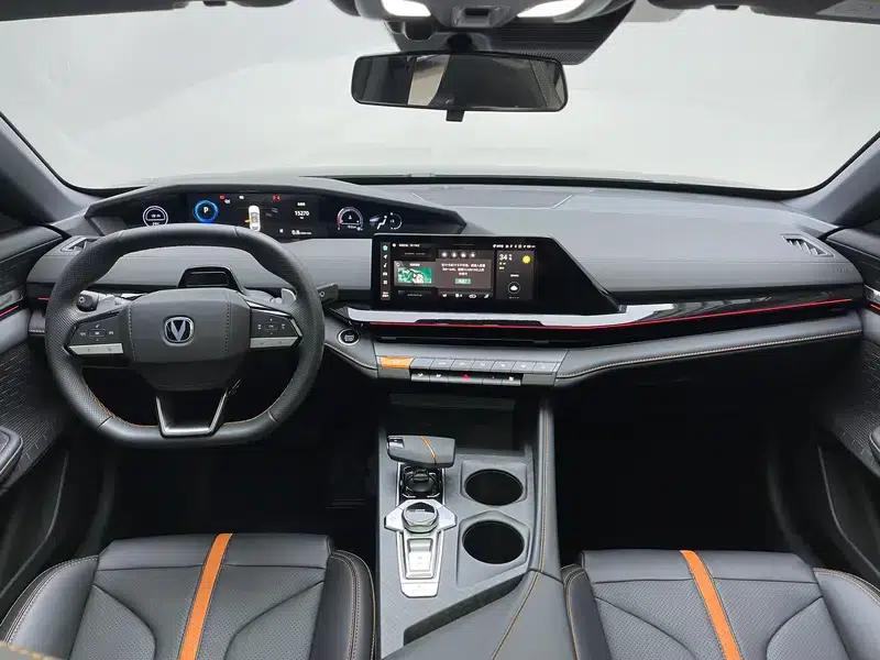 Changan UNI-V 2024 1.5T Premium Edition — миниатюра 14