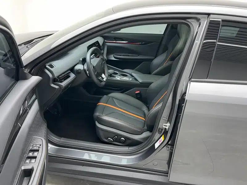 Changan UNI-V 2024 1.5T Premium Edition — миниатюра 17