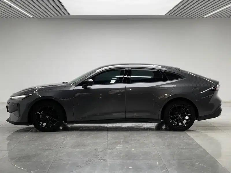 Changan UNI-V 2024 1.5T Premium Edition — миниатюра 4