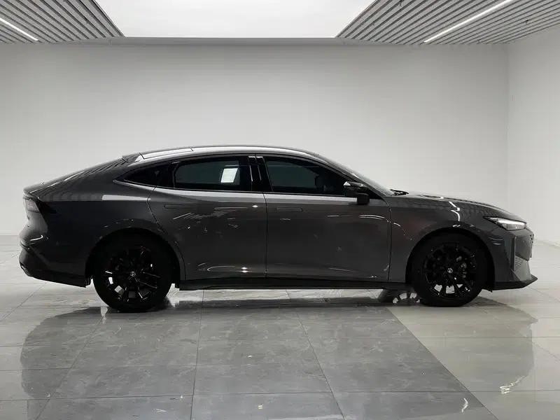 Changan UNI-V 2024 1.5T Premium Edition — миниатюра 8