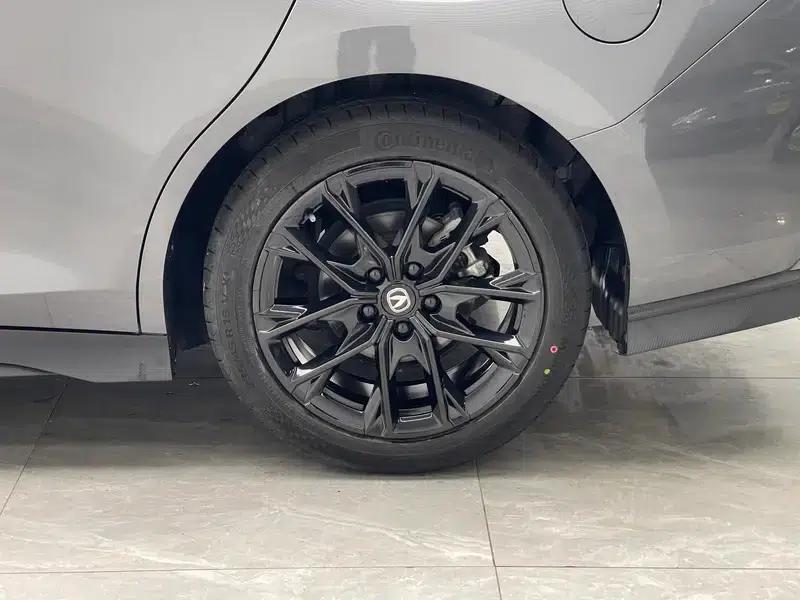 Changan UNI-V 2024 1.5T Premium Edition — миниатюра 9