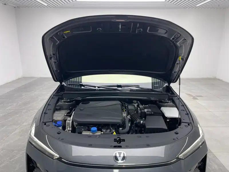 Changan UNI-V 2024 1.5T Premium Edition — миниатюра 10