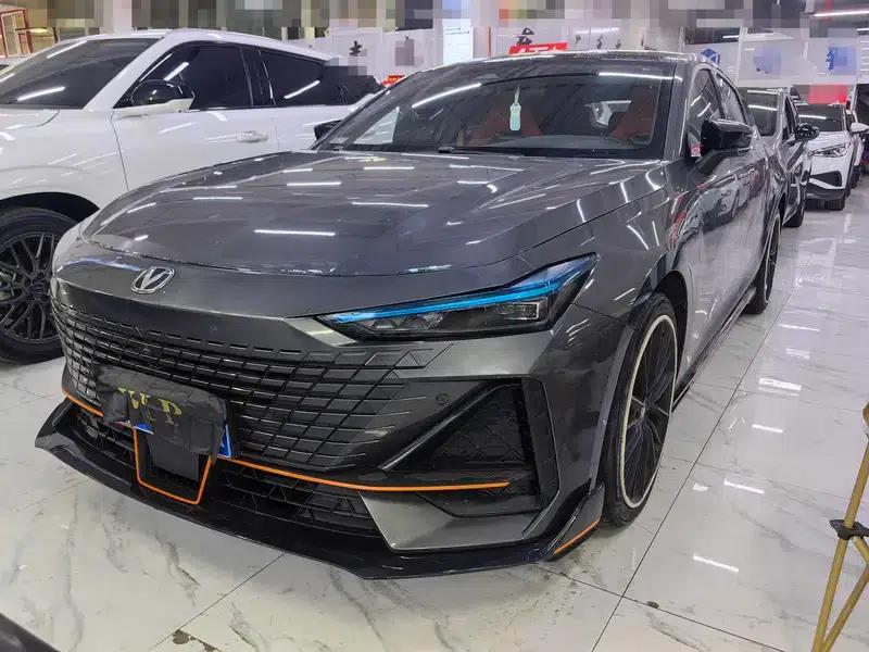 Changan UNI-V 2023 1.5T Sport Edition — миниатюра 1