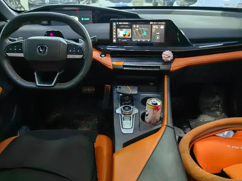 Changan UNI-V 2023 1.5T Sport Edition — миниатюра 5