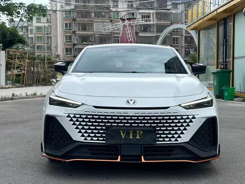 Changan UNI-V 2022 1.5T Premium Edition — миниатюра 2